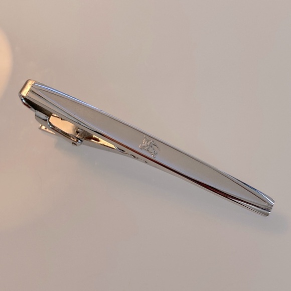 Burberry Tie Clip - Picture 1 of 5
